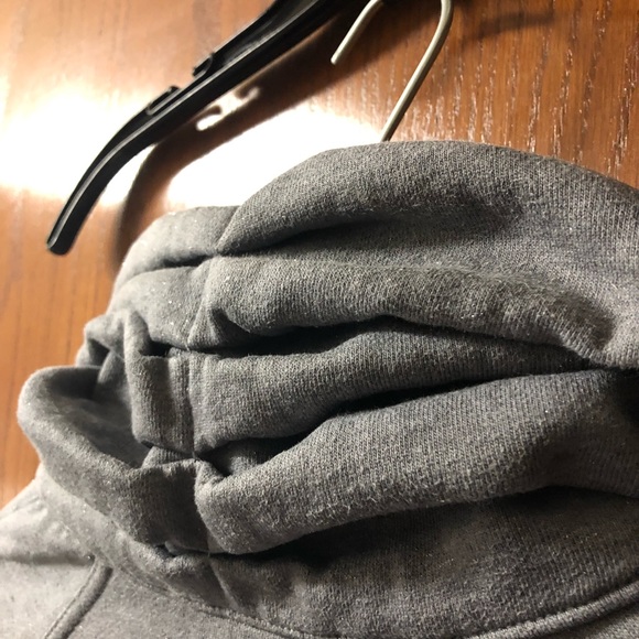 Lululemon Scuba Hoodie | Size 6 - Picture 9 of 12